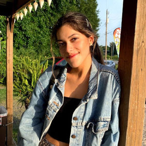 Meet your Posher, Daniella